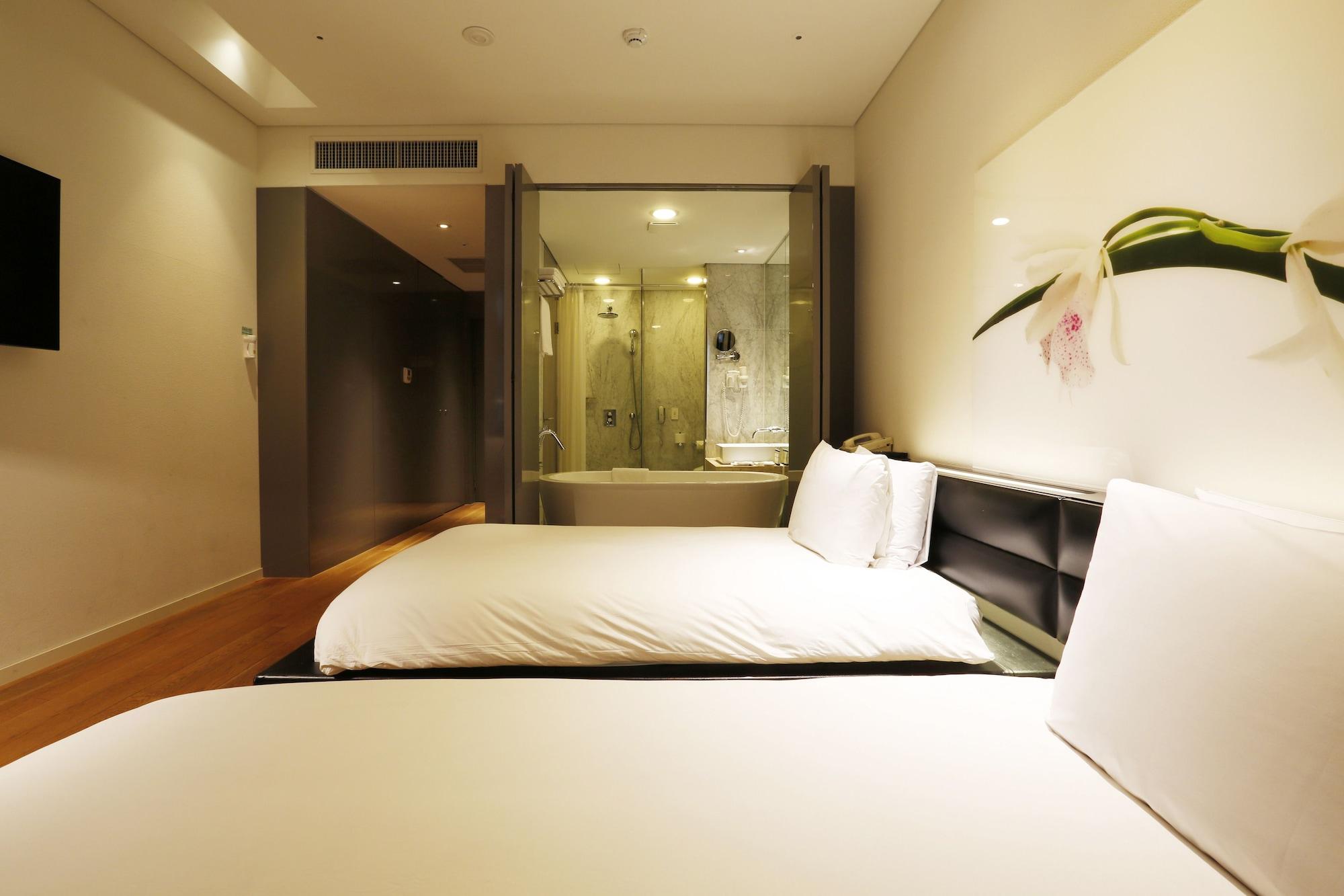 Grand Mercure Ambassador Changwon Extérieur photo