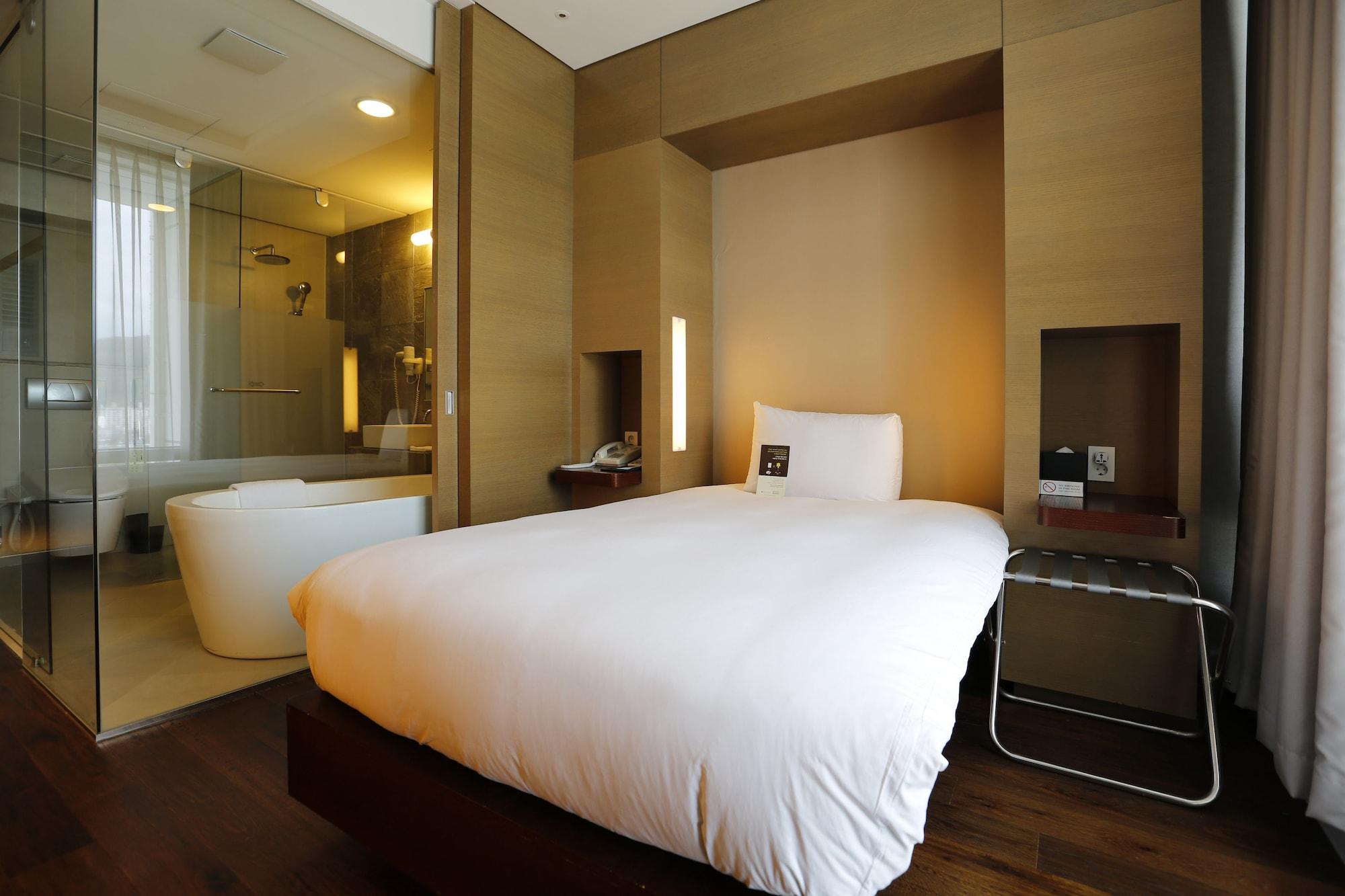 Grand Mercure Ambassador Changwon Extérieur photo