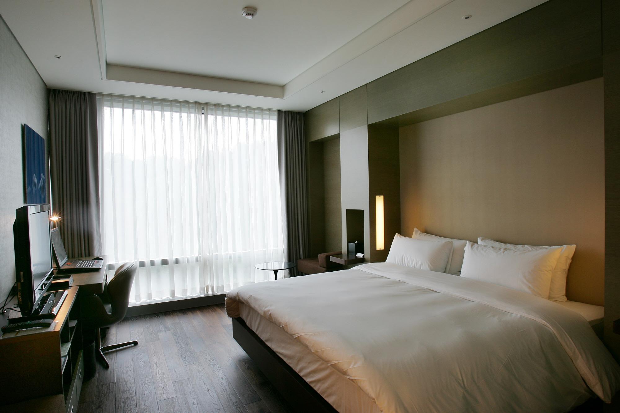 Grand Mercure Ambassador Changwon Extérieur photo