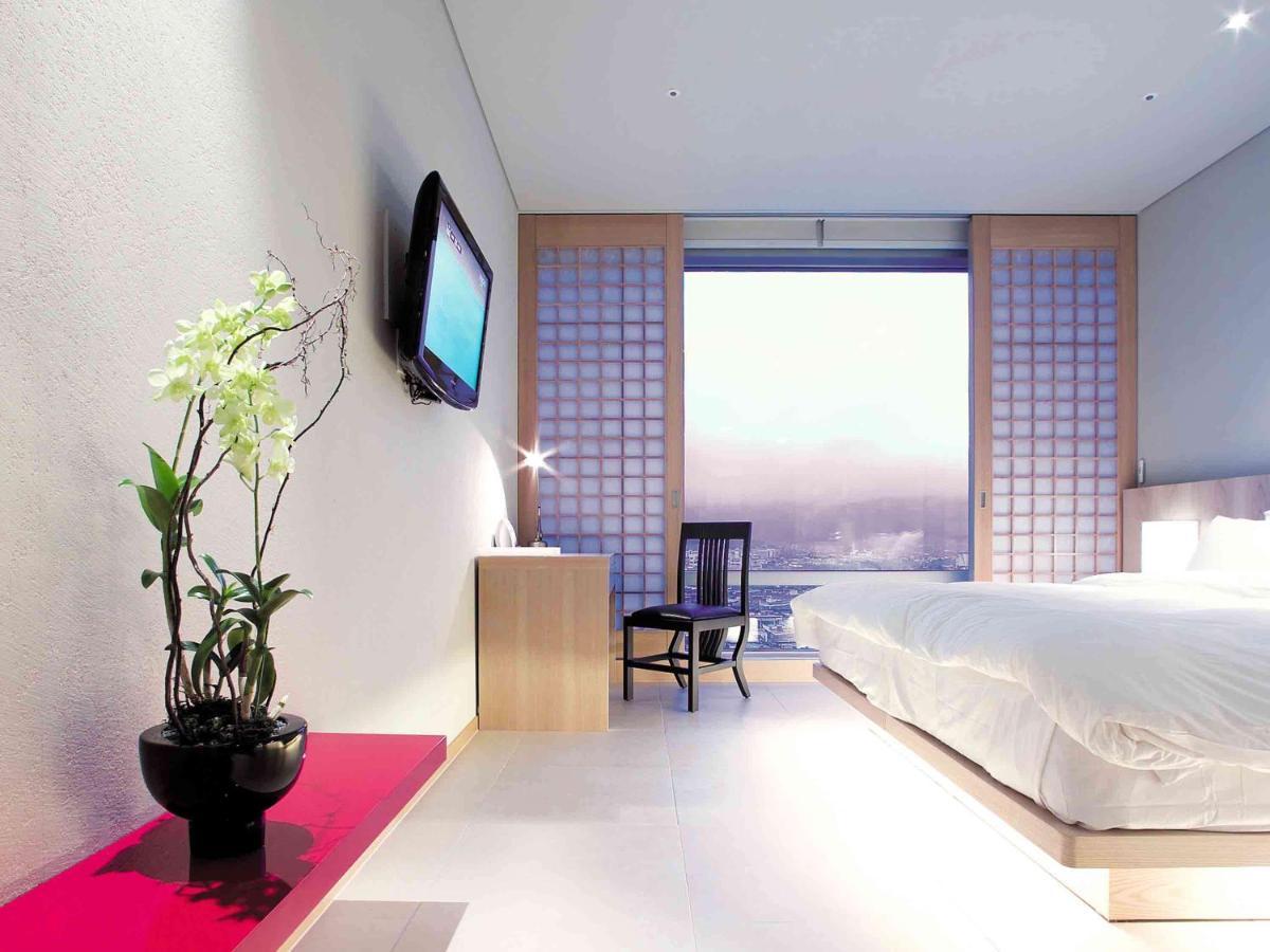 Grand Mercure Ambassador Changwon Extérieur photo