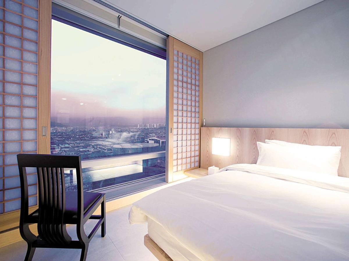 Grand Mercure Ambassador Changwon Extérieur photo