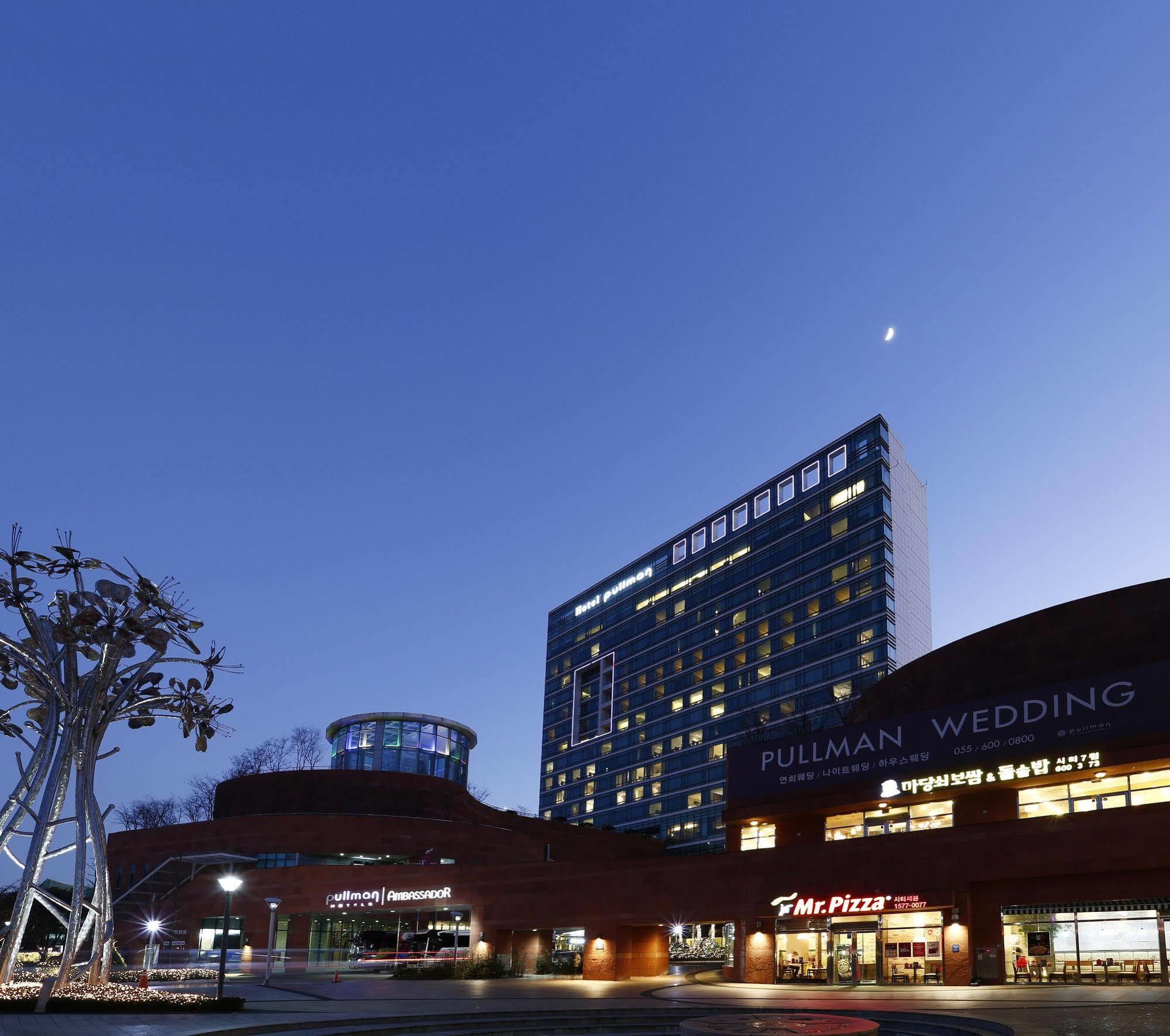 Grand Mercure Ambassador Changwon Extérieur photo